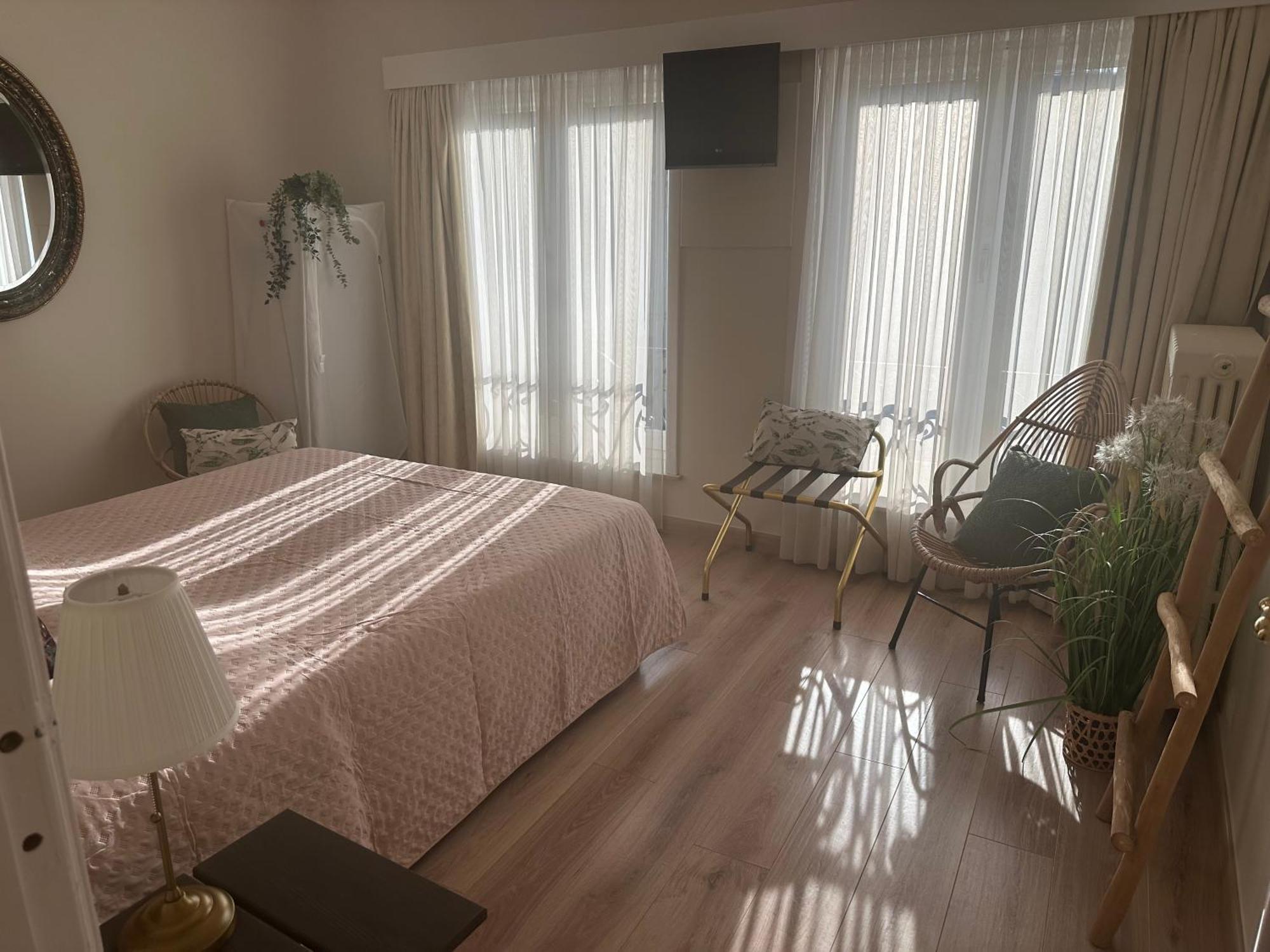 Guesthouse Saint-Jean Μπριζ Εξωτερικό φωτογραφία